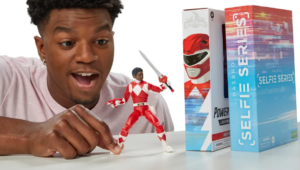 Hasbro colocará rosto dos fãs em bonecos dos Power Rangers