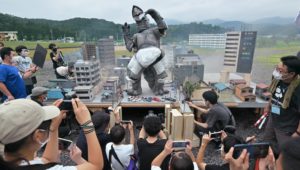 Supervisor de Ultraman Z realiza workshop que ensina alunos a produzir tokusatsu
