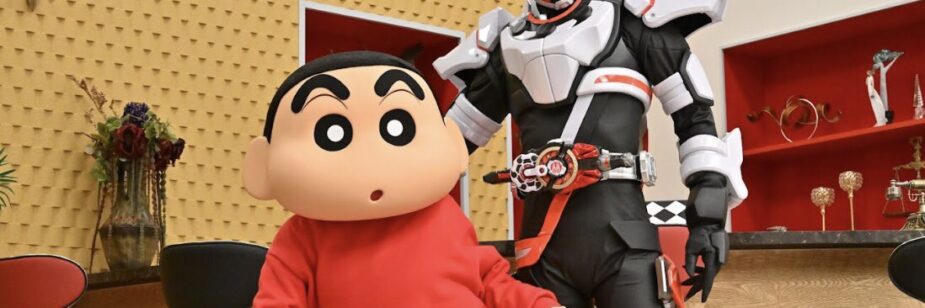 Kamen Rider Geats e Shin-chan aparecem juntos na TV japonesa