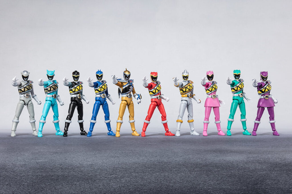 Bandai anuncia novos conjuntos dos bonecos de Kyoryuger 