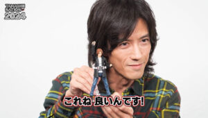 Boneco de Inui Takumi, o Kamen Rider 555, é anunciado