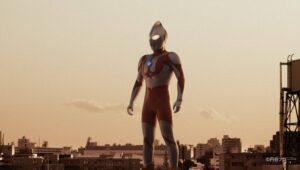 Ultraman é destaque em campanha que une mobilidade e meio ambiente
