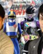 Change Pegasus e Kamen Rider Genm encontram fãs dos EUA