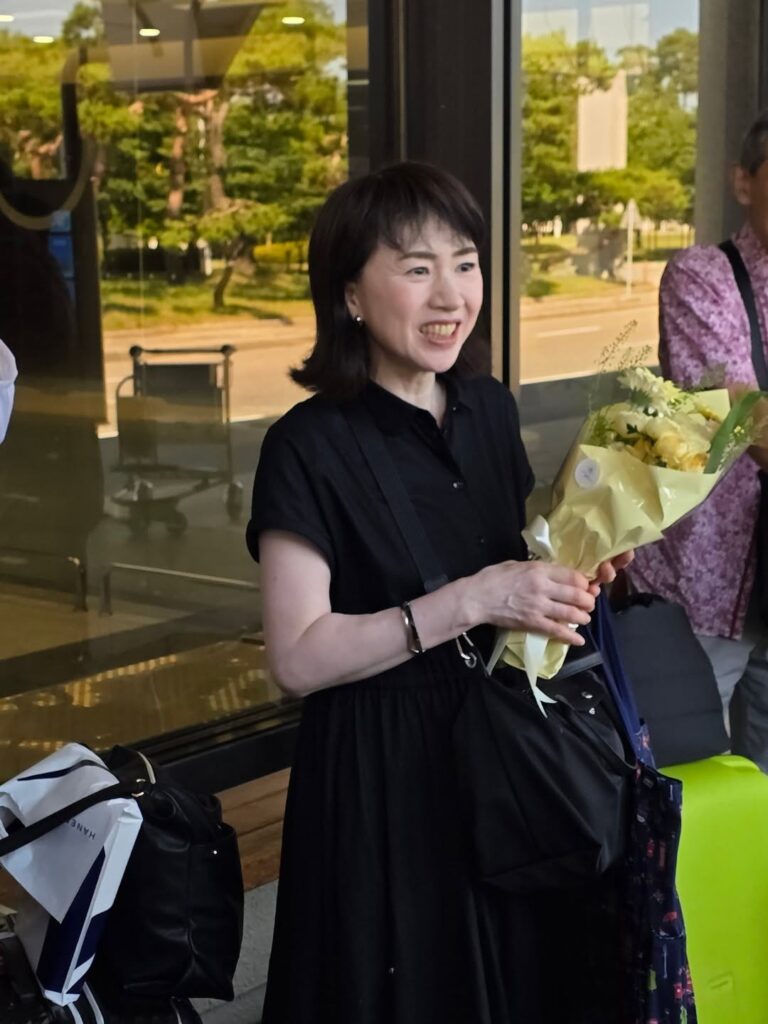 Os cinco atores de Flashman são recebidos na Coreia do Sul