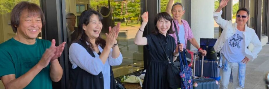 Os cinco atores de Flashman são recebidos na Coreia do Sul