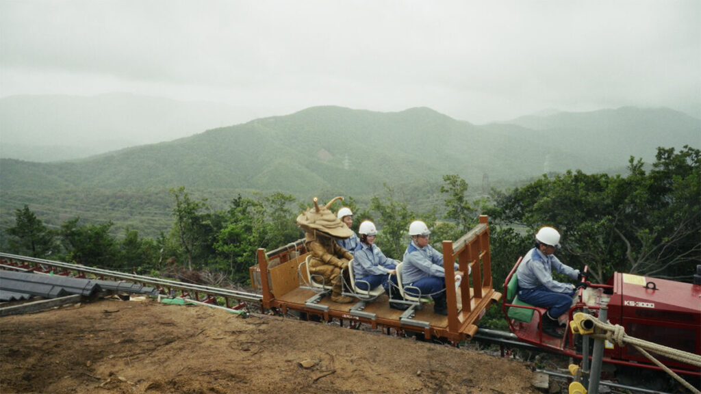 Kanegon visita canteiro de obras em novo comercial da Kansai Electric