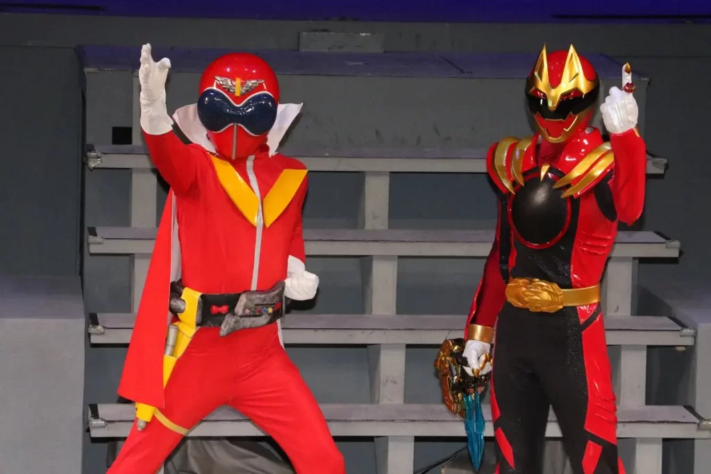 Gorenger volta aos palcos após 30 anos e enfrenta Gozyuger ao vivo