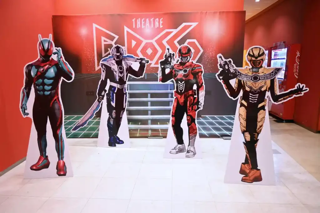 Gavan Infinity e Kamen Rider Zeztz se encontram em show