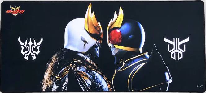 Novos itens de Kamen Rider chegam aos centros de jogos
