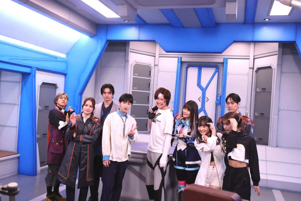 Bastidores de Gavan Infinity e Kamen Rider Zeztz revelam outro lado dos filmes