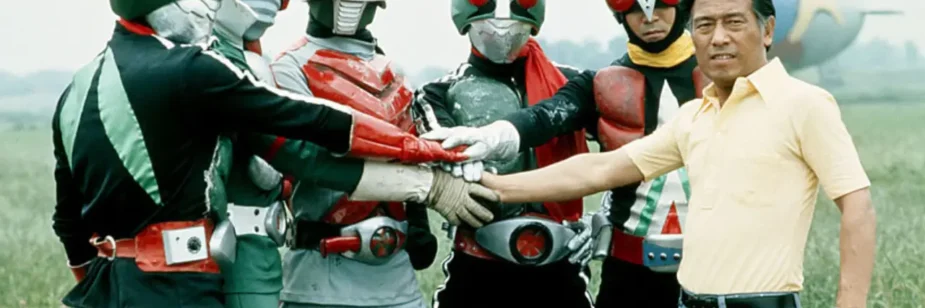 Camisa de Kamen Rider recria equipe de corrida da Tachibana Racing