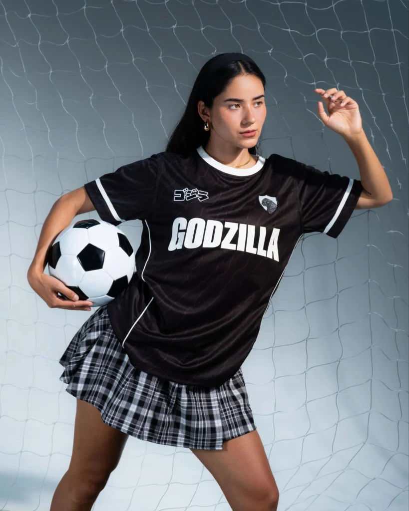 Godzilla ganha camisas inspiradas em 1954 e 1984