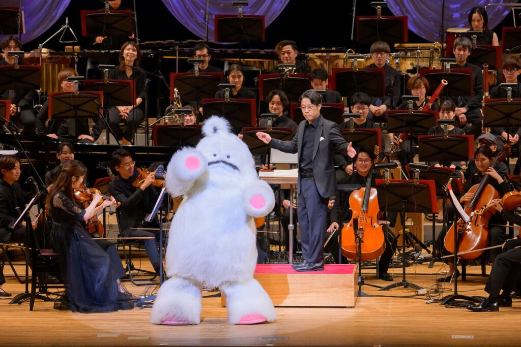 King-Ohger transforma concerto sinfônico em experiência para cinemas japoneses