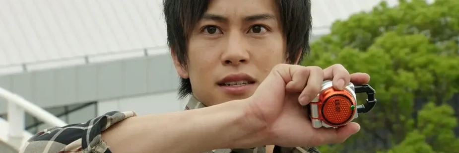 Ator de Kamen Rider Gaim anuncia nascimento do primeiro filho