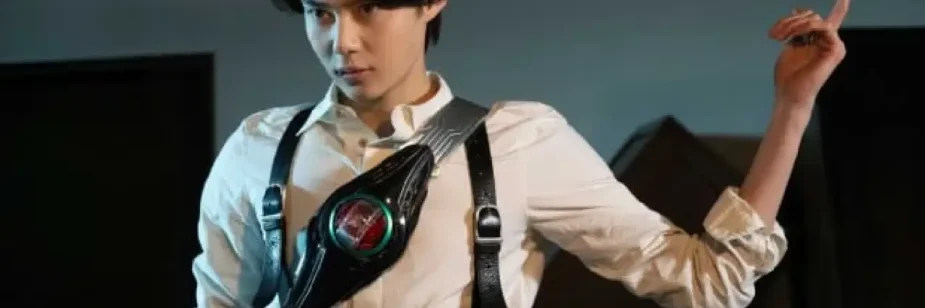Ator de Kamen Rider Zeztz lança primeiro photobook