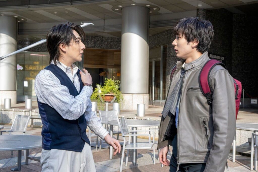 Estreia de Kamen Rider My-Th gera teorias, elogios e críticas entre fãs