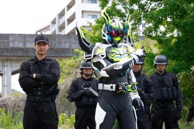 Kamen Rider Kabuto e Gatack reaparecem juntos em 15 cenas inéditas do novo filme