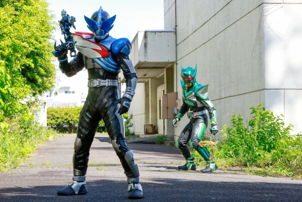 Kamen Rider Kabuto e Gatack reaparecem juntos em 15 cenas inéditas do novo filme