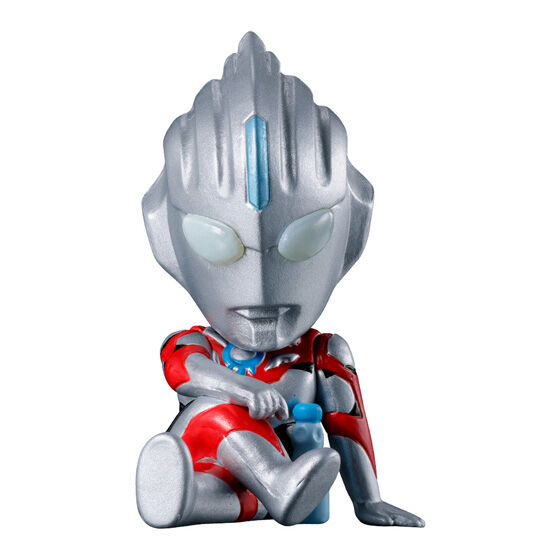 Ultraman, Tiga, Belial e Orb ganham colecionáveis sentados e esperando