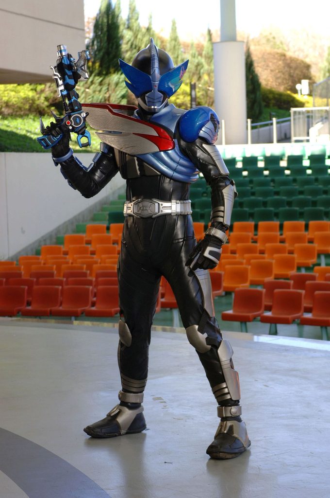Ator de Kamen Rider Drake fala sobre retorno em Kabuto após 20 anos