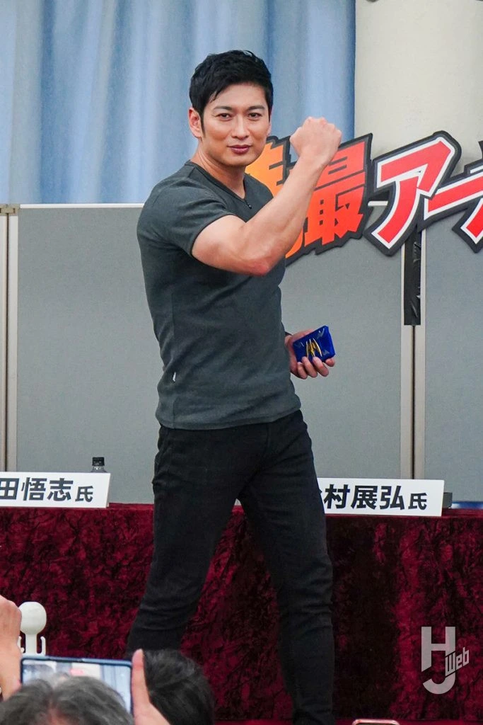Atores de Kamen Rider 2 e Kazuya Taki se reencontram no Japão