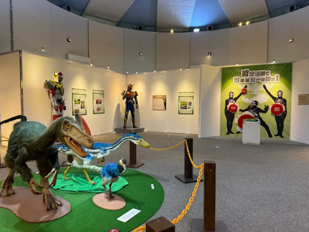 Exposição de Kamen Rider mistura heróis, ciência e fogos de artifício em Kobe