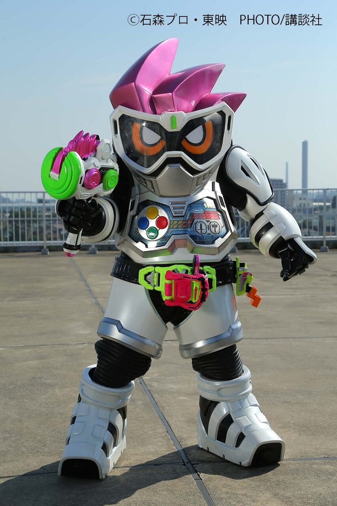 Kamen Rider Ex-Aid celebra dez anos com retrospectiva de suas formas